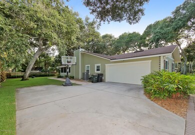 Side garage entry