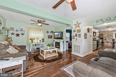 15 Chestnut Ln, Clementon, NJ 08021 - photo 4