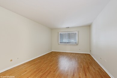 9240 Gross Point Rd unit 105D, Skokie, IL 60077 - photo 7