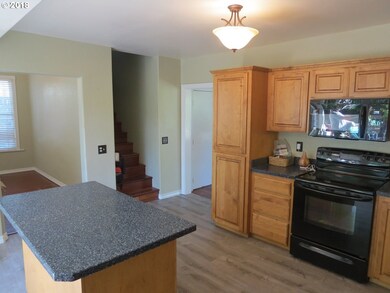223 NW 7th St, Pendleton, OR 97801 - photo 7