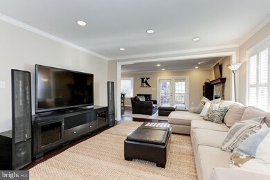 11512 Kimbark Ct, North Potomac, MD 20878 - photo 5