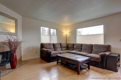 Large windows provide ample sun!