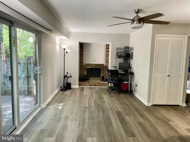 10511 Tolling Clock Way, Columbia, MD 21044 - photo 4