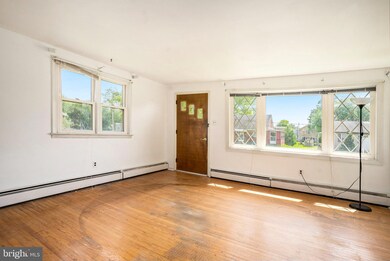 819 W 4th St, Lansdale, PA 19446 - photo 5