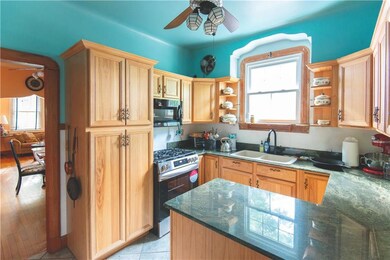 Kitchen (new microwave has been installed since ph