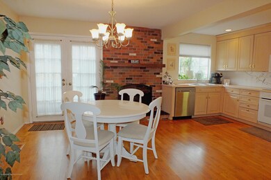 Breakfast Area and Kitchen
