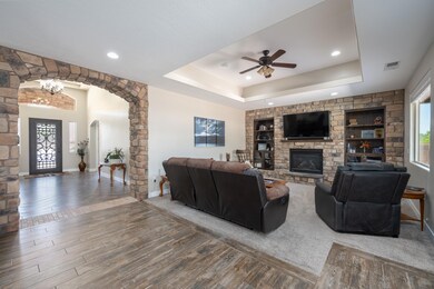 2805 E Auburn Drive (5)