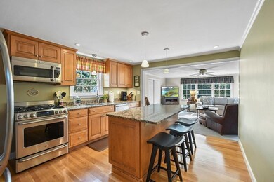 70 Emerson Ave, Peabody, MA 01960 - photo 4