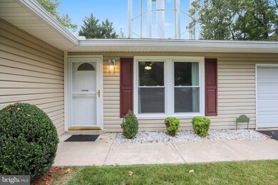 1602 Kent Fort Ln, Crofton, MD 21114 - photo 2