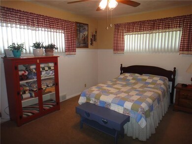 MASTER BEDROOM**HAS A LARGE LIGHTED CLOSET!