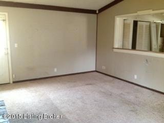 8313 Smyrna Pkwy, Louisville, KY 40228 - photo 3