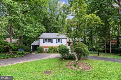 6347 Waterway Dr, Falls Church, VA 22044 - photo 3