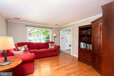 7318 Narrow Wind Way, Columbia, MD 21046 - photo 2