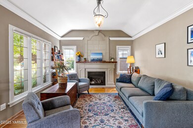 Elegant living