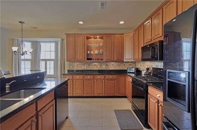 1972 Alexander Dr, Macungie, PA 18062 - photo 4