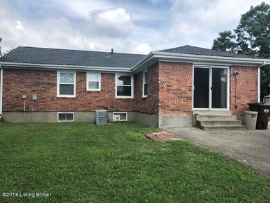 9006 Stockton Ct, Louisville, KY 40291 - photo 3