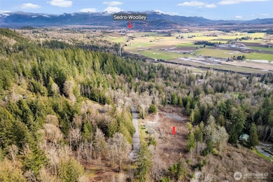 Welcome Home to 7220 Cliffside Ln, minutes  from Downtown Sedro Woolley
