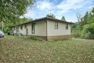 8855 Stant McCloud Rd, Monterey, TN 38574 - photo 6