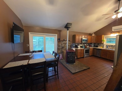 1856 Maple Fork Rd, Mount Hope, WV 25880 - photo 6