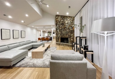 6802 Bert Ln, Dallas, TX 75240 - photo 4