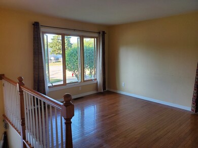 774 Crestwood Dr, Aurora, IL 60506 - photo 3