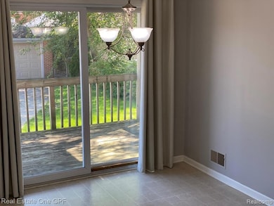 1008 Lakepointe St, Grosse Pointe Park, MI 48230 - photo 6