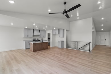 839 E 180 N unit 30, Tremonton, UT 84337 - photo 5