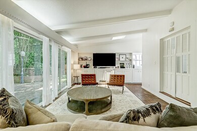 2136 Pelham Dr, Houston, TX 77019 - photo 6