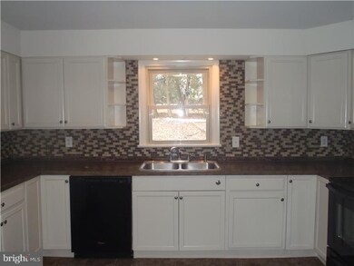 400 E Spruce St, Perkasie, PA 18944 - photo 3