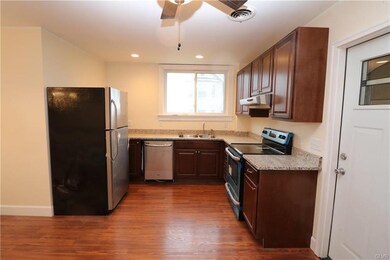 324 W Franklin St, Slatington, PA 18080 - photo 5