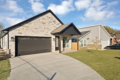 1023 E Allen Ave, Fort Worth, TX 76104 - photo 3