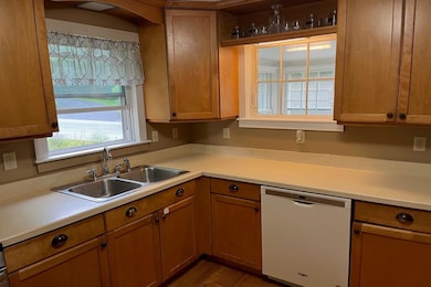 71 Campbell Rd, Center Rutland, VT 05736 - photo 7