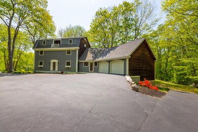 32 Valley -Exterior