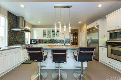 Gorgeous Kitchen was remodeled only 6 months ago.