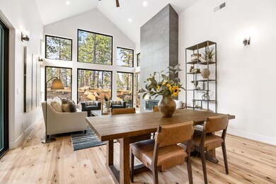 06-Dining Room