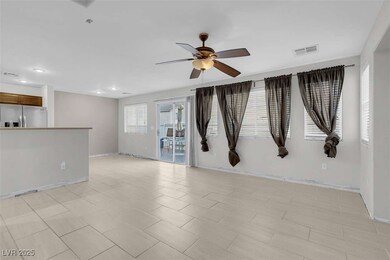 Empty room with ceiling fan