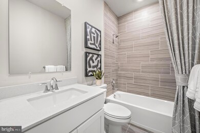 1023 Shannon Falls Dr, Newark, DE 19702 - photo 6