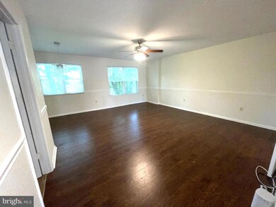 7007 Cipriano Woods Ct, Lanham, MD 20706 - photo 5