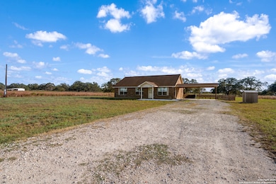 118 Stallion Trail, Natalia, TX 78059 - photo 2
