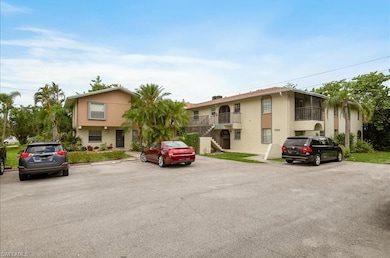 4300 Gulfstream Dr unit 1B, Naples, FL 34112 - photo 2