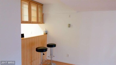 2653 Redcoat Dr, Alexandria, VA 22303 - photo 4