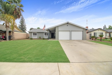 3545 W Monte Vista Ct, Visalia, CA 93277 - photo 4