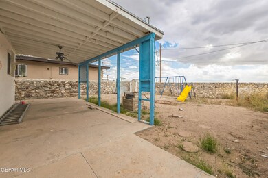 2810 Van Buren Ave, El Paso, TX 79930 - photo 7