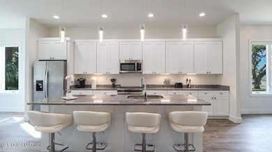 132 Markham-4415