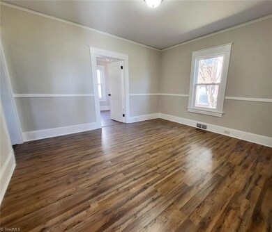 416 W Harrison St, Reidsville, NC 27320 - photo 5