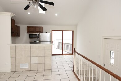 2531 Sequoit Rd, Waukegan, IL 60087 - photo 5