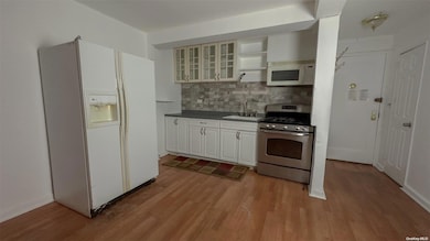 102-55 67th Rd unit 2, Forest Hills, NY 11375 - photo 6