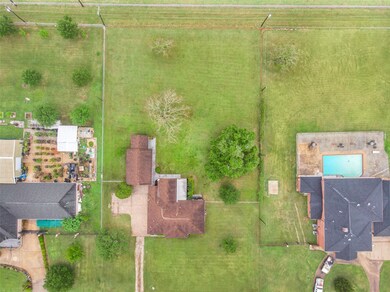 106 Prairie Wilde St, Friendswood, TX 77546 - photo 3