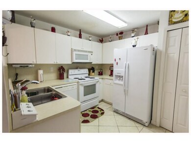 764 SW 106th Ave, Pembroke Pines, FL 33025 - photo 4