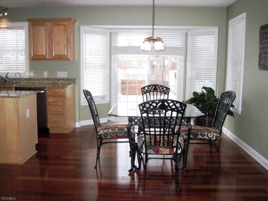 OPEN DINING AREA IN KITCHEN WITH SLIDING DOORS LEA